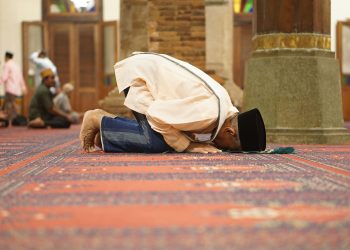 Ini Manfaat Gerakan Sujud Bagi Kesehatan