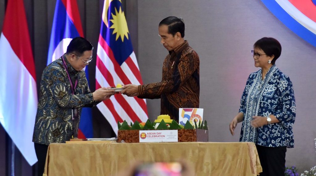 HUT Ke-56 ASEAN, Jokowi Ingatkan Tekad Wujudkan Kawasan Damai dan Sejahtera