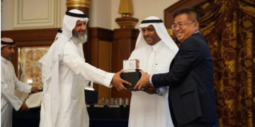 Indonesia Sabet Penghargaan Negara Pengirim Jemaah Terbesar dari Saudi