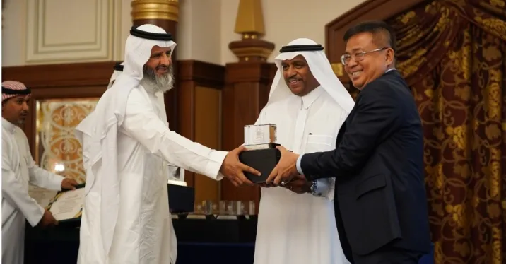 Indonesia Sabet Penghargaan Negara Pengirim Jemaah Terbesar dari Saudi