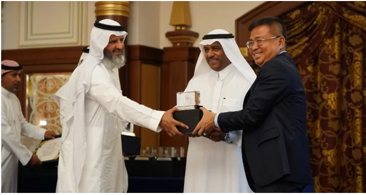 Indonesia Sabet Penghargaan Negara Pengirim Jemaah Terbesar dari Saudi