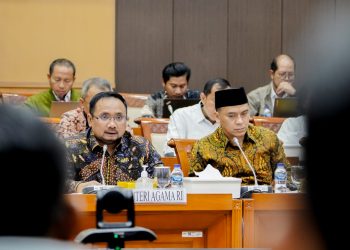 Raker dengan Komisi VIII, Menag Laporkan Keuangan Haji 1444 H/2023 M