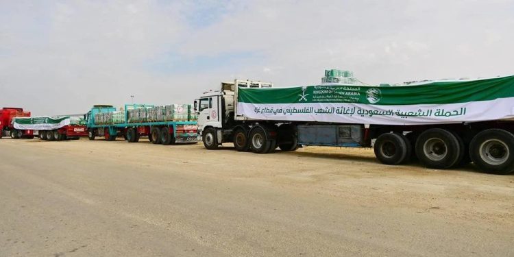 Konvoi Bantuan Pertama Arab Saudi Tiba di Jalur Gaza