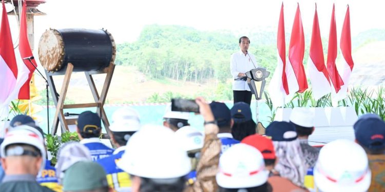 Jokowi Lakukan Grounbreaking Masjid Negara di IKN