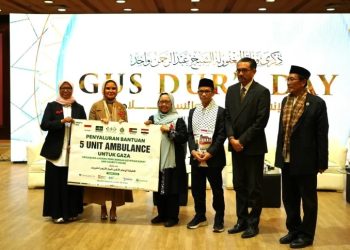 NU Care-LazisNU Serahkan Lima Ambulans Untuk Warga Gaza