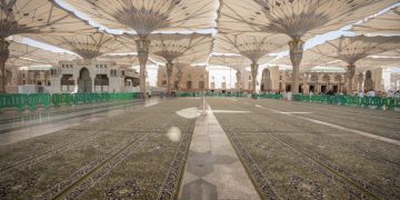 Saudi Lakukan Perawatan Menyeluruh 25 Ribu Karpet di Masjid Nabawi