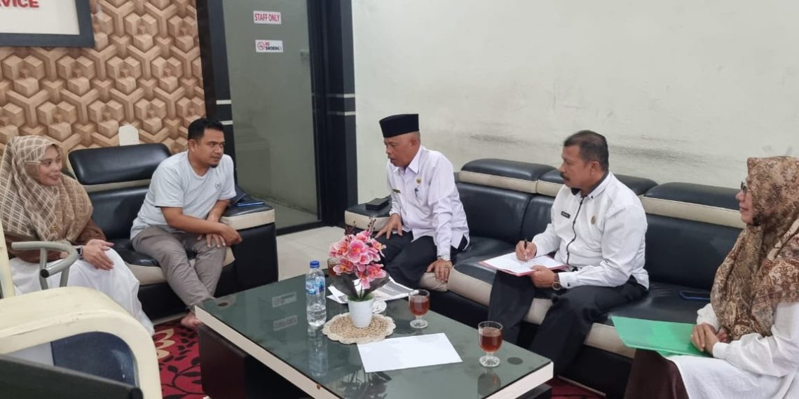 Telantarkan Jemaah Umrah, Kemenag Sambangi Kantor Travel di Bukittinggi