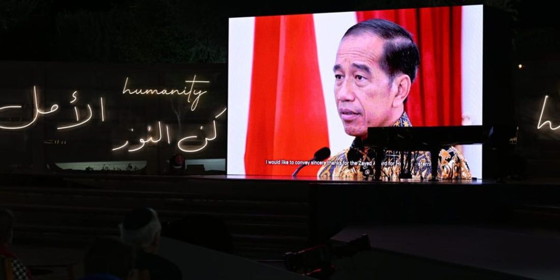 Jokowi Apresiasi NU dan Muhammadiyah Atas Raihan Penghargaan Zayed Awards 2024