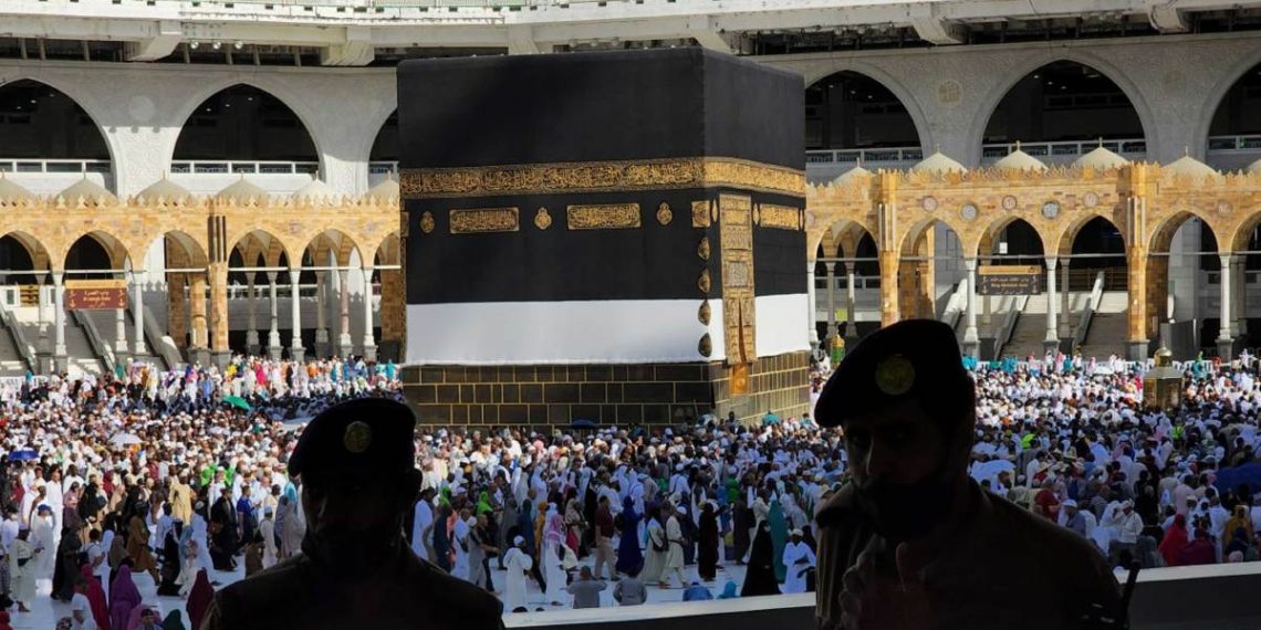 Uang Setoran Umrah Dibawa Kabur, Ratusan Jemaah Kudus Gagal Berangkat ke Tanah Suci