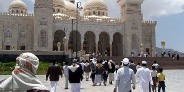 Khutbah Jumat: Sebab Meraih Kemenangan dan Pertolongan Allah