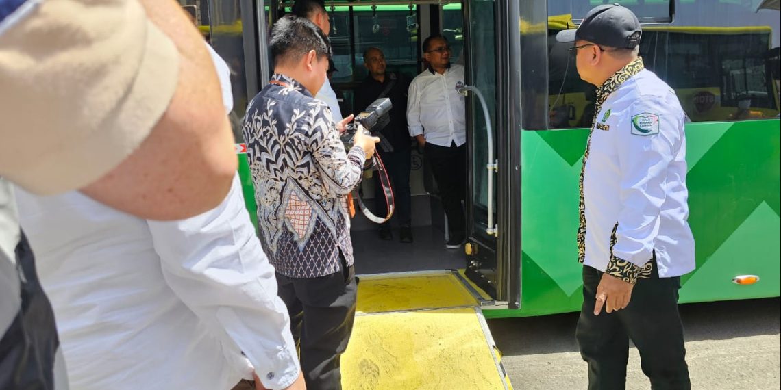 Bus Salawat Ramah Lansia dan Disabilitas Disiapkan untuk Jemaah Haji Indonesia