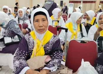 Ketegaran Hati Runiti Tetap Berangkat ke Tanah Suci Meski Ditinggal Wafat Suami di Embarkasi