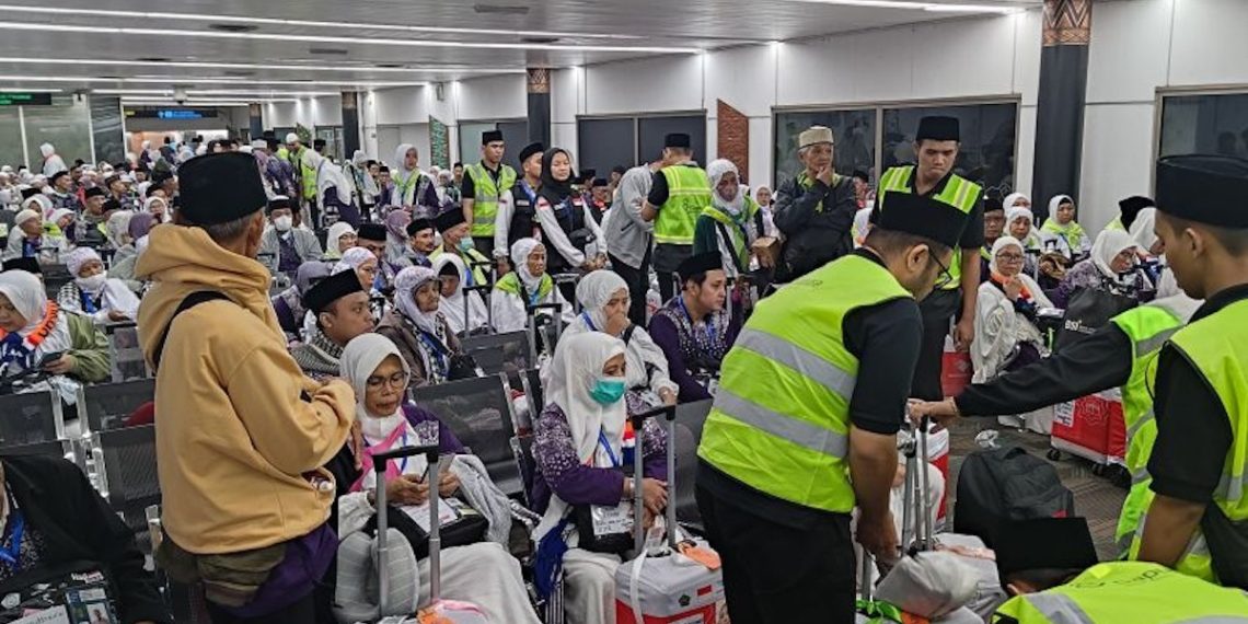 Agar Tidak Hilang, Jemaah Diimbau Selalu Bawa Paspor dan Simpan di Tas Selempang