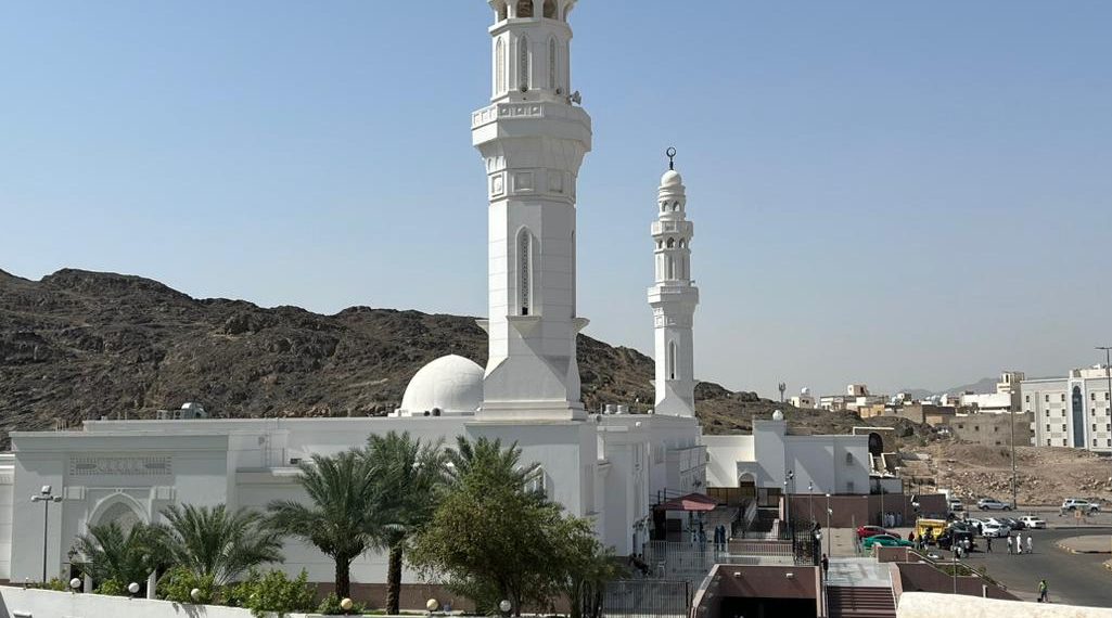 Menelusuri Sejarah Masjid Parit “Jami’ al-Khandaq”