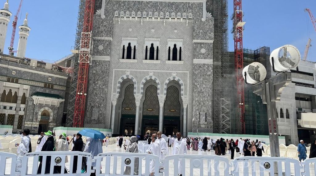 Bab Raja Abdullah Dinobatkan Sebagai Pintu Tertinggi dan Terbesar di Dunia