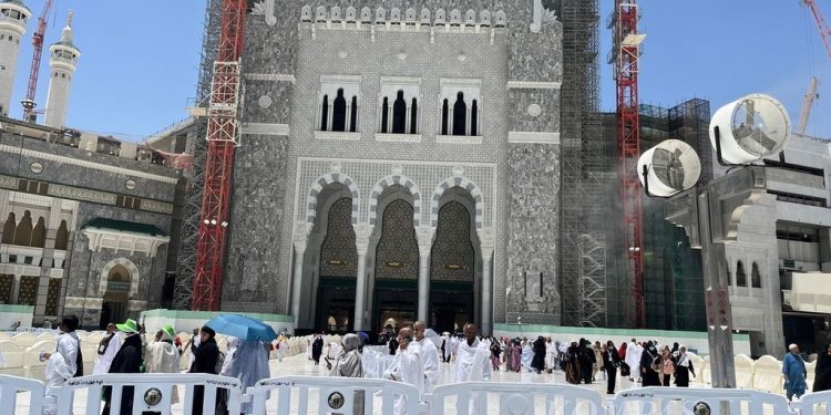 Bab Raja Abdullah Dinobatkan Sebagai Pintu Tertinggi dan Terbesar di Dunia