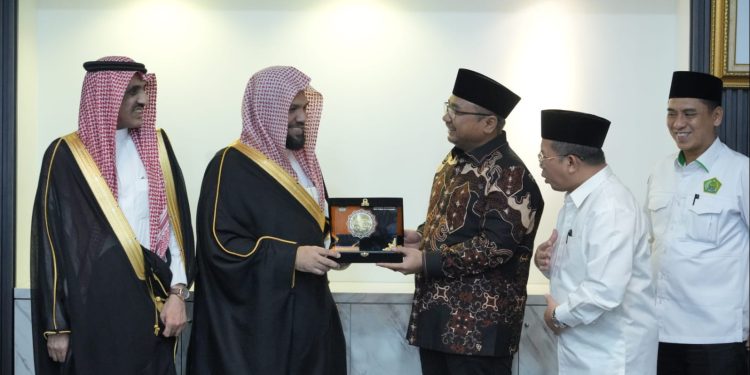 Temui Menag, Imam Masjid Nabawi Bawa Pesan dari Raja Salman