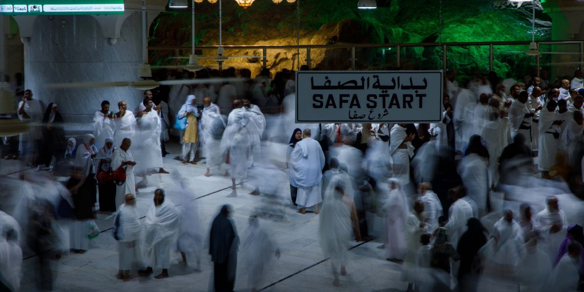Kemenhaj Saudi Imbau Jemaah Gunakan Pelindung Kaki Saat Jalani Ibadah Umrah