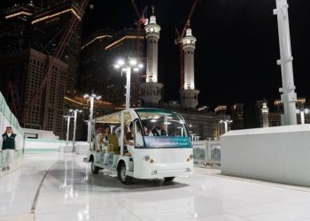 Saudi Hadirkan Mobil Listrik buat Antar Jemput Jemaah Lansia di Masjidil Haram