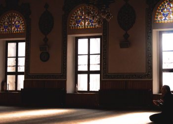 Khutbah Jumat: Mempersiapkan Bekal Menuju Kematian