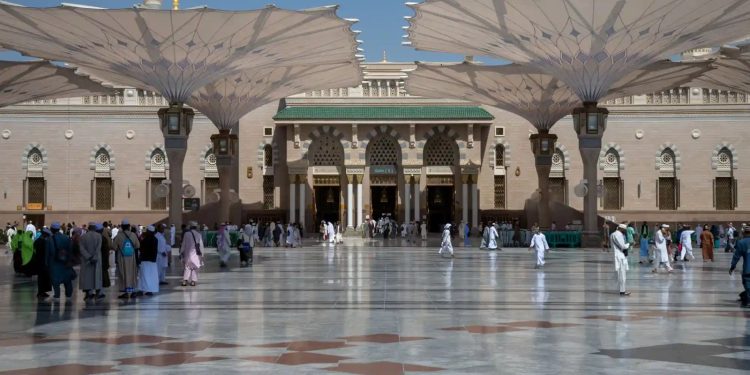 Akses Pintu Keluar Masjid Nabawi Ditandai dengan Kode Warna, Ini Fungsinya!