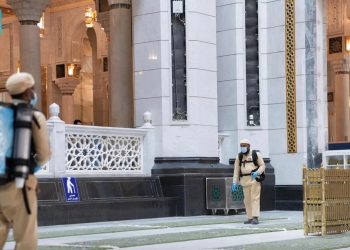 Mengintip Rutinitas Proses Pembersihan Karpet di Masjidil Haram