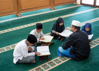 Tiga Cara Mengenalkan Agama Sejak Dini Pada Anak