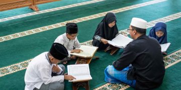 Tiga Cara Mengenalkan Agama Sejak Dini Pada Anak