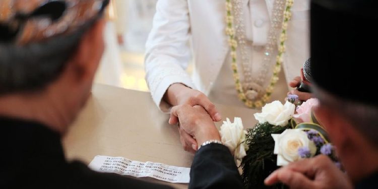 Akad Nikah Dapat Digelar di Luar KUA dan Hari Kerja, Ini Syaratnya