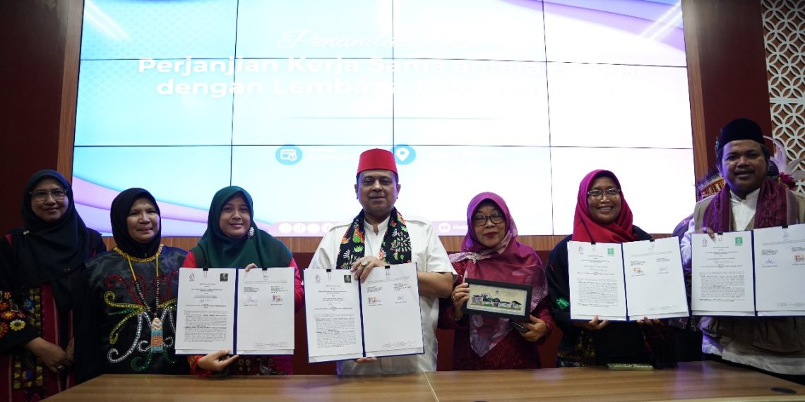 BPJPH Sinergi dengan 11 Mitra untuk Fasilitasi Lebih dari 410 Ribu Pelaku Usaha Dapat Sertifikat Halal