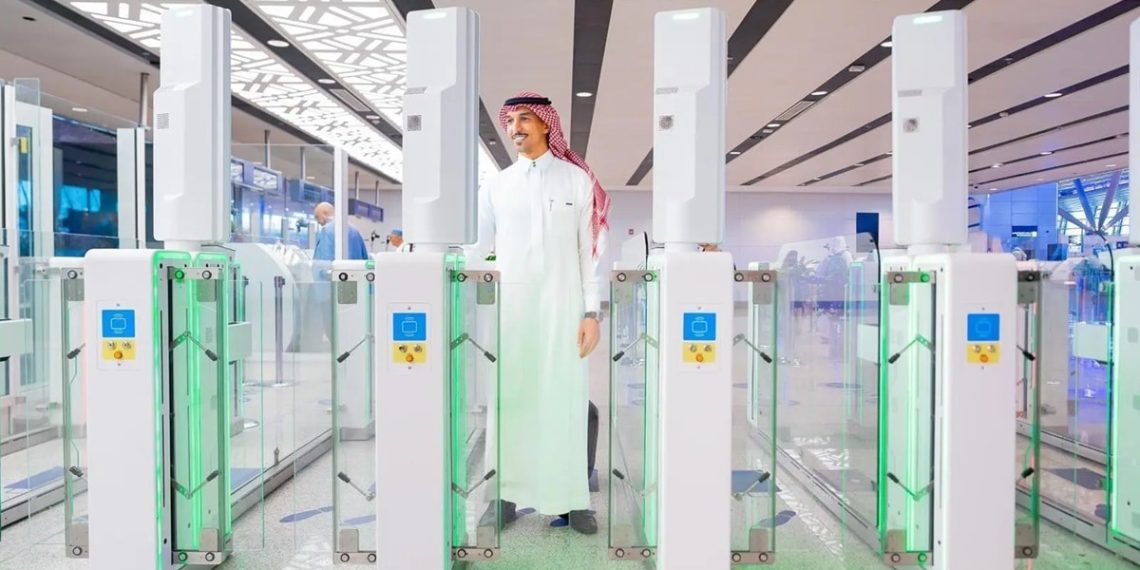 Bandara King Abdulaziz Jeddah Punya 70 Sistem Layanan E-Gates Baru
