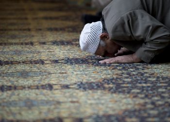 Khutbah Jumat: Maksimalkan Ibadah Bulan Suci Ramadhan dengan Ilmu