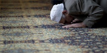 Khutbah Jumat: Maksimalkan Ibadah Bulan Suci Ramadhan dengan Ilmu