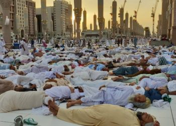 Saudi Larang Jemaah Tidur di Masjidil Haram dan Masjid Nabawi