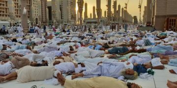 Saudi Larang Jemaah Tidur di Masjidil Haram dan Masjid Nabawi