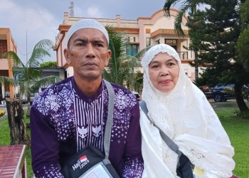 Dari Pisang Goreng ke Tanah Suci: Pasutri Ini Wujudkan Mimpi Haji Setelah 20 Tahun Menabung