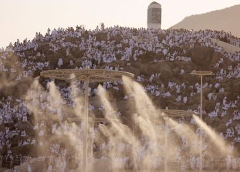 Suhu saat Wukuf Diprediksi Tembus 50°C, Jemaah Haji Diminta Fokus Ibadah di Dalam Tenda