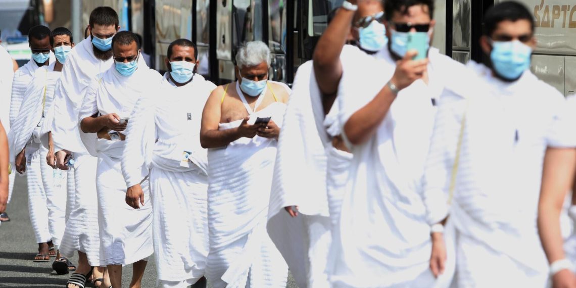 Pakai Masker Saat Ihram Haji, Bagaimana Hukumnya?