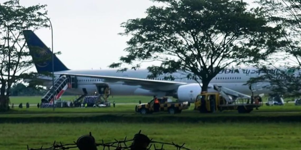 Ancaman Bom, Pesawat Saudia Pengengkut Jemaah Haji Depok Mendarat Darurat di Medan