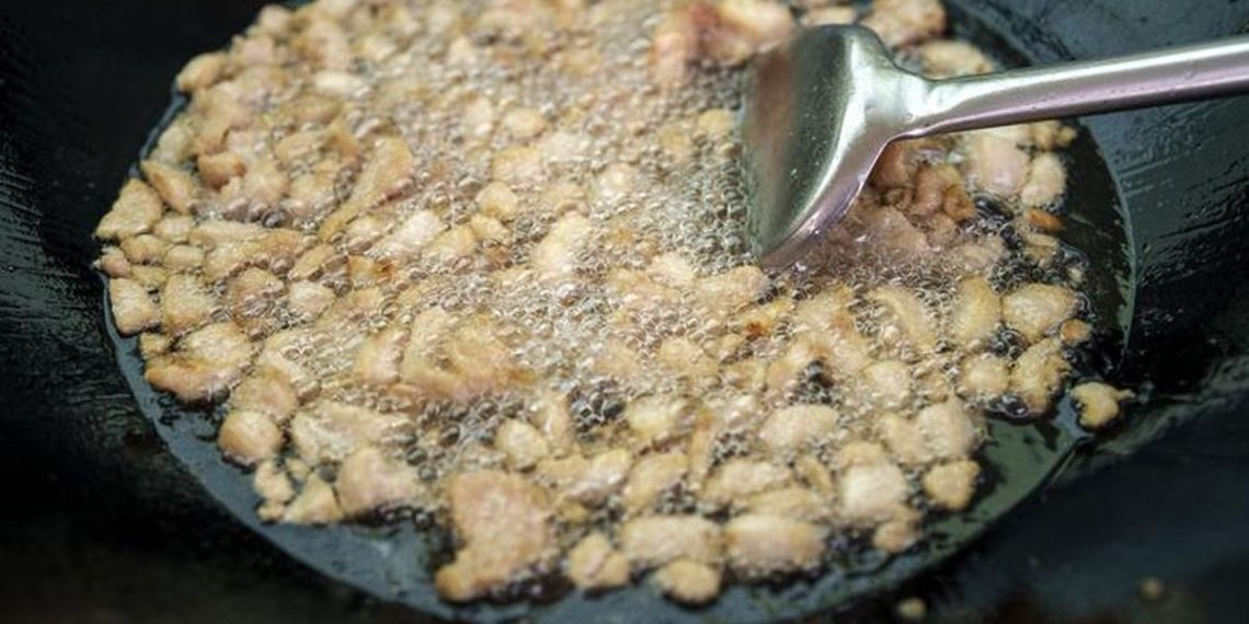 Waspada! Ini Ciri Makanan yang Mengandung Minyak Babi, Jangan Sampai Tertipu