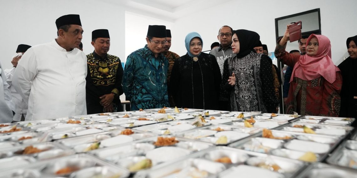Dapur Makan Bergizi Gratis Pertama di Bone Resmi Beroperasi untuk Ribuan Santri