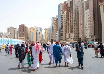 Mau Umrah atau Haji? Catat Aturan Etika Publik di Saudi Biar Tak Kena Denda