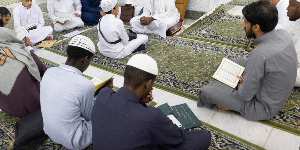 Jemaah Umrah Kini Bisa Ikut Kelas Al-Quran di Masjid Nabawi