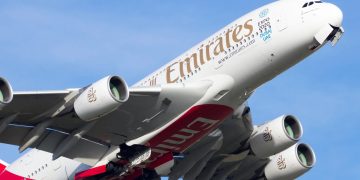 Emirates Resmi Larang Pemakaian Power Bank di Pesawat Mulai 1 Oktober