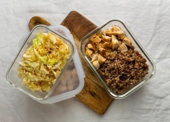 Rekomendasi Bekal Makanan Wajib Dibawa Jamaah Haji dan Umrah, Praktis & Tahan Lama