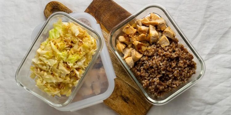 Rekomendasi Bekal Makanan Wajib Dibawa Jamaah Haji dan Umrah, Praktis & Tahan Lama