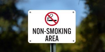 Arab Saudi Umumkan Zona Bebas Rokok: Masjid dan Sekolah Jadi Kawasan Terlarang