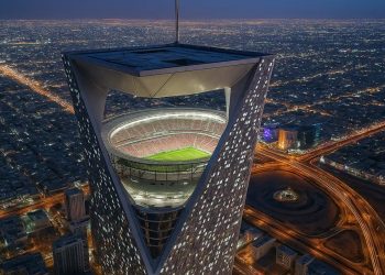Gila! Saudi Mau Bangun Stadion “Melayang” 350 Meter di Atas Gurun untuk Piala Dunia 2034