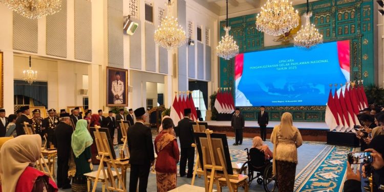 Prabowo Tetapkan 10 Tokoh Baru Sebagai Pahlawan Nasional, Siapa Saja Mereka?