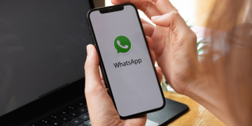 Mengirim Stiker Doa di WhatsApp, Apakah Termasuk Ibadah?
